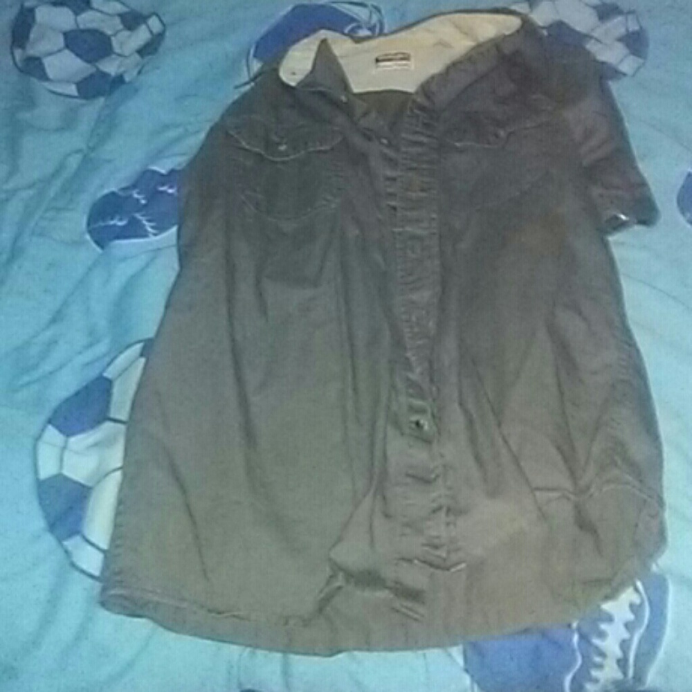 Wrangler premium quality button down shirt